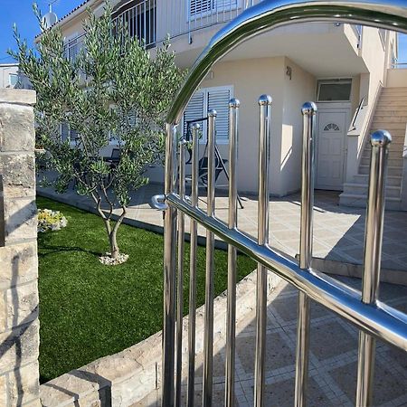 Apartman Danijela Vodice Luaran gambar
