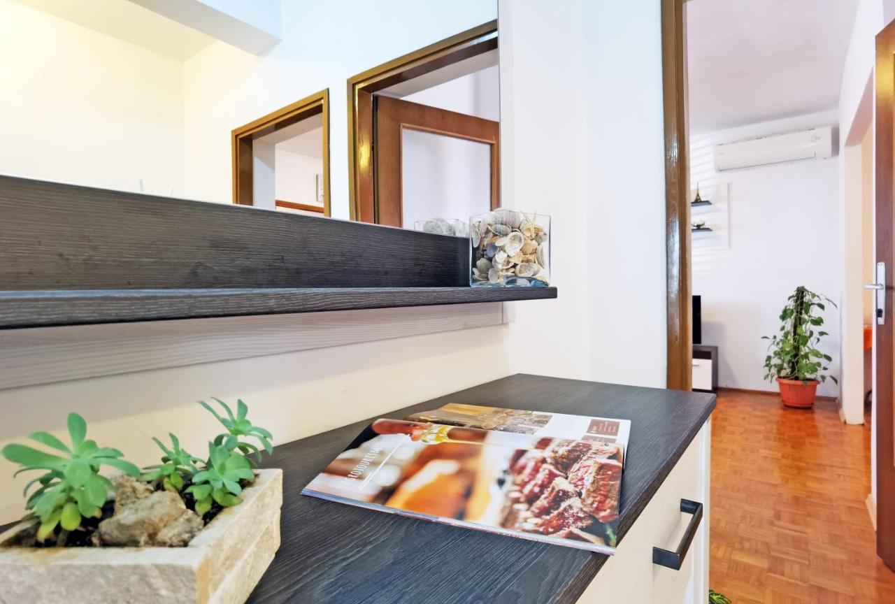 Apartman Danijela Vodice Luaran gambar